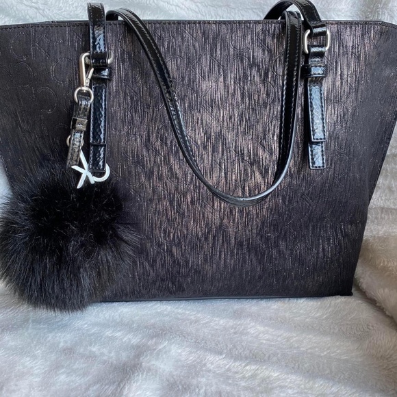 Calvin Klein - Picture 1 of 1